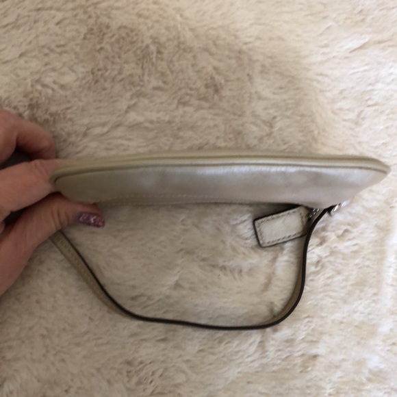 Coach Leather Zippered Wristlet Champagne - Picture 6 of 6